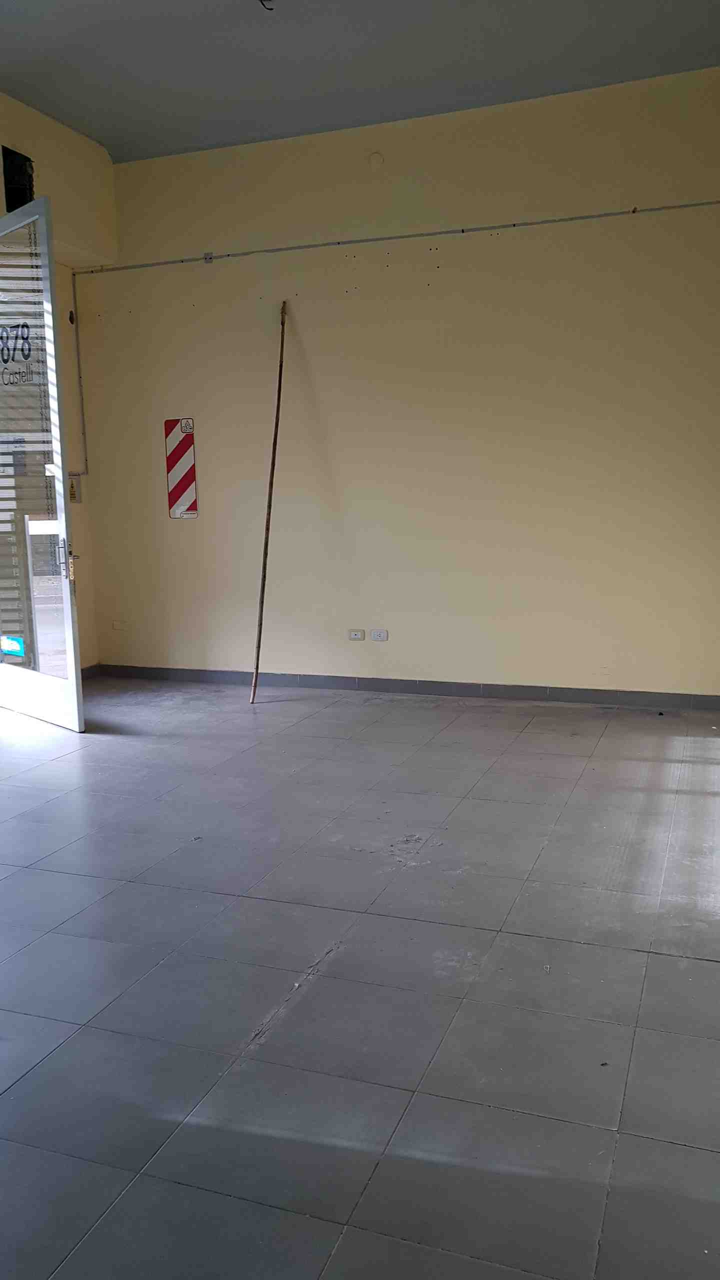 Local en Alquiler en Zárate (CASTELLI 878)