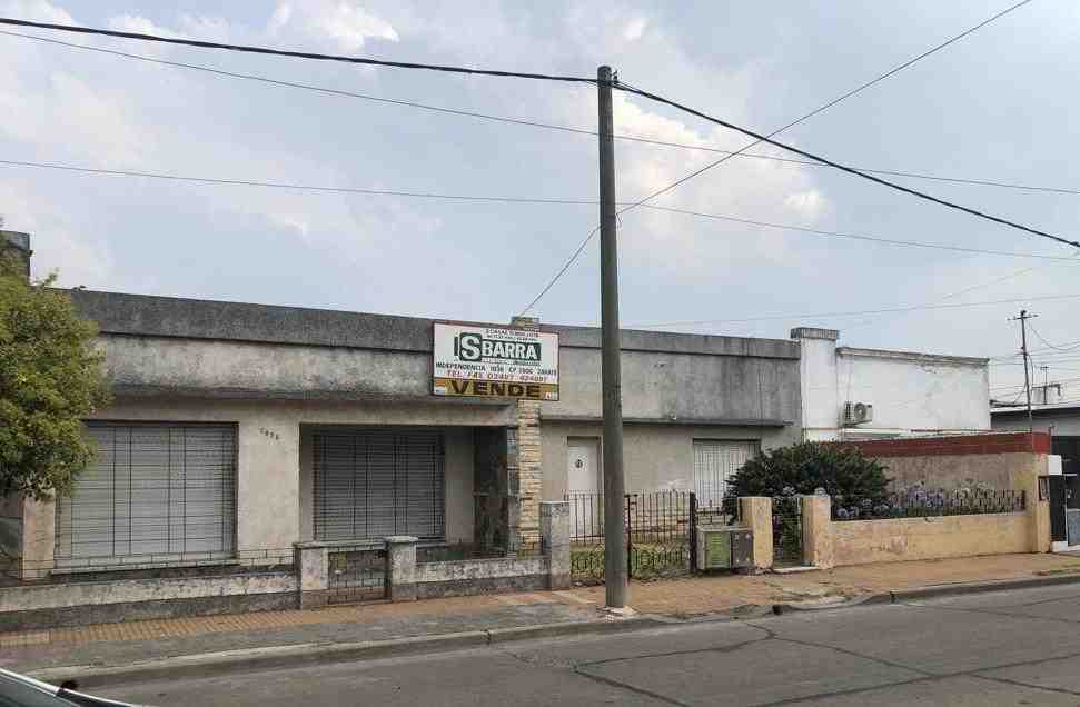 Casas en Venta en Zárate (ALBERTI 1080) AMPLIO TERRENO C/2 CASAS