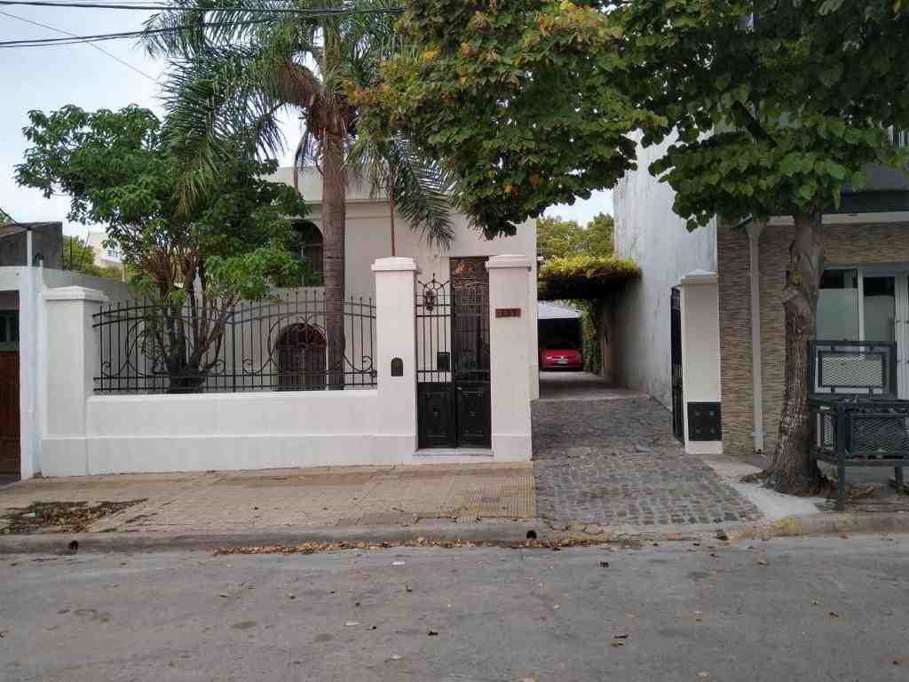 Casa en Venta en Zárate (Roca 731)