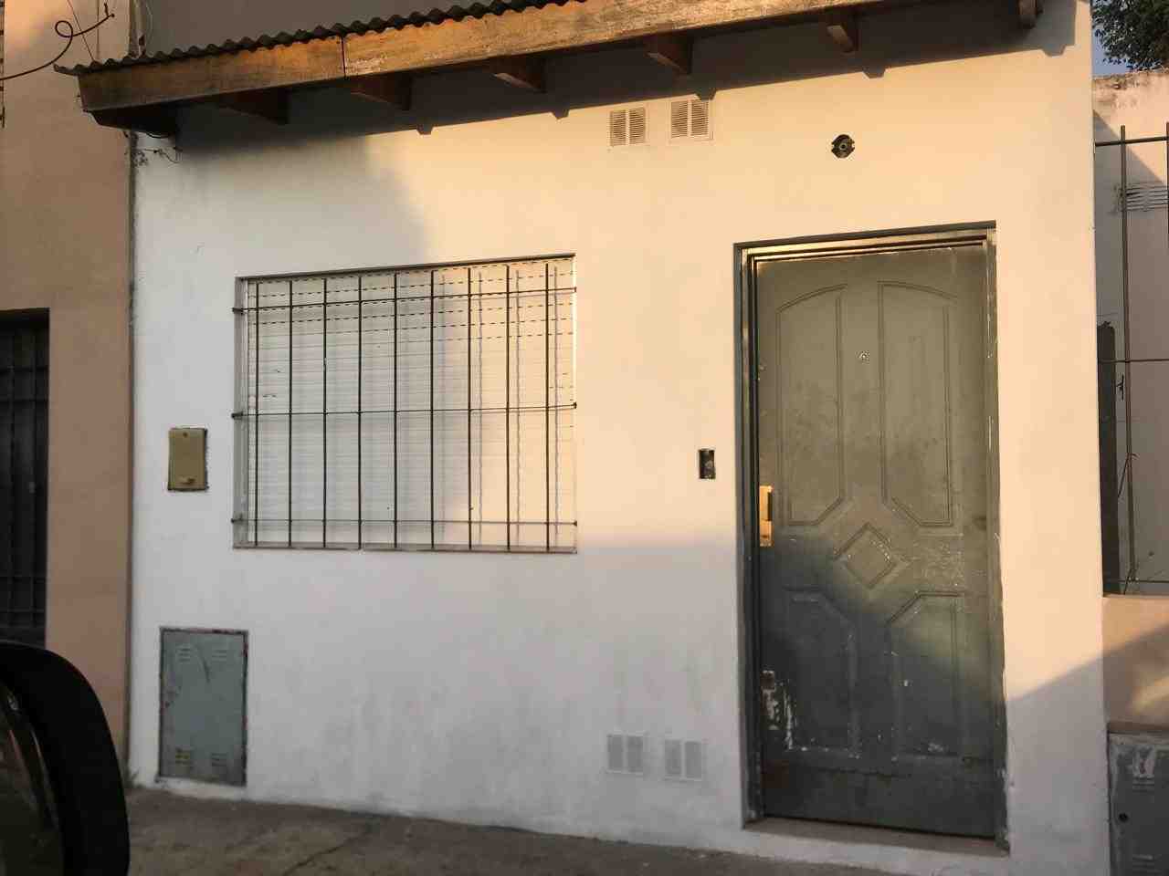 Casa en Alquiler en Zárate (PARAGUAY 833 BIS)